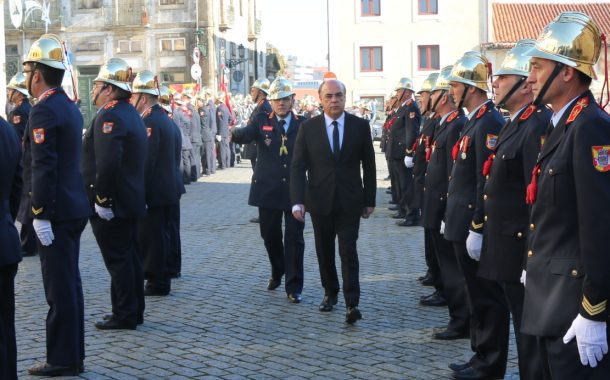 presidente da câmara recebe bombeiros voluntári...