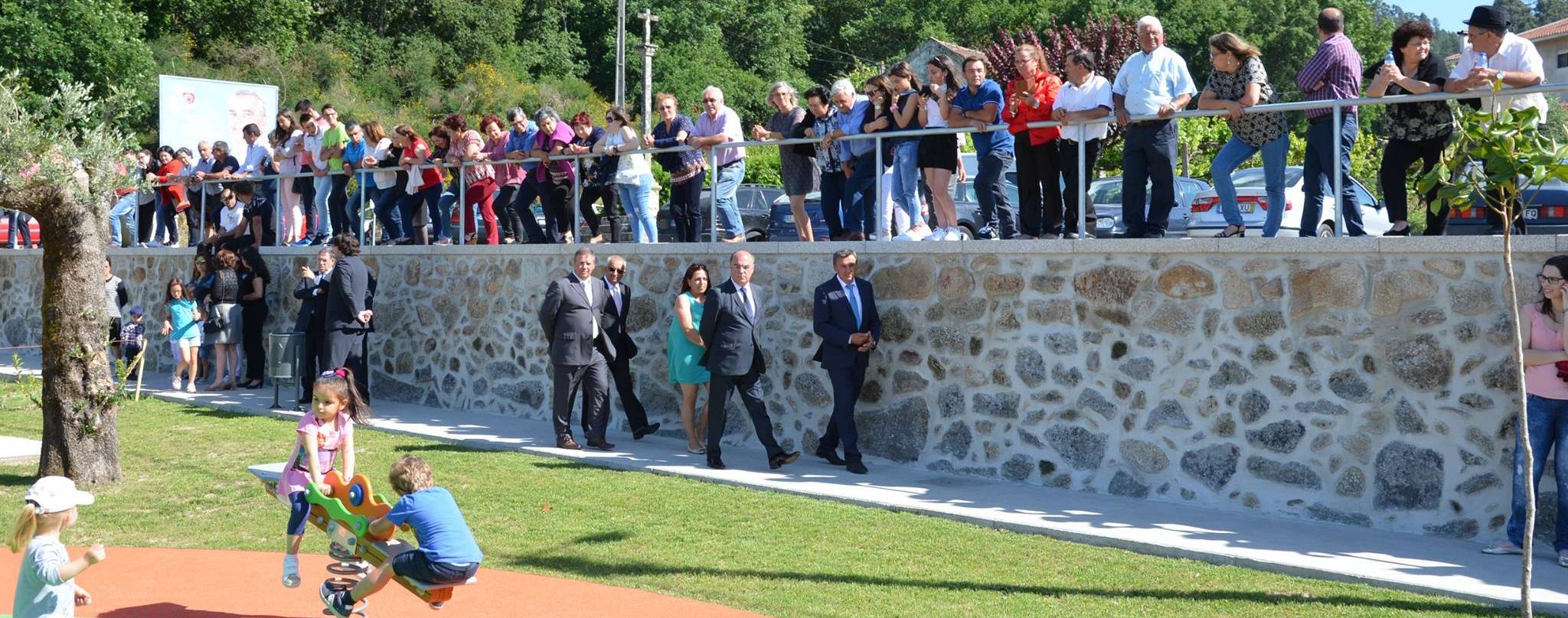 Presidente da Câmara inaugura Parques de Lazer das freguesias de Quintiães e Aguiar