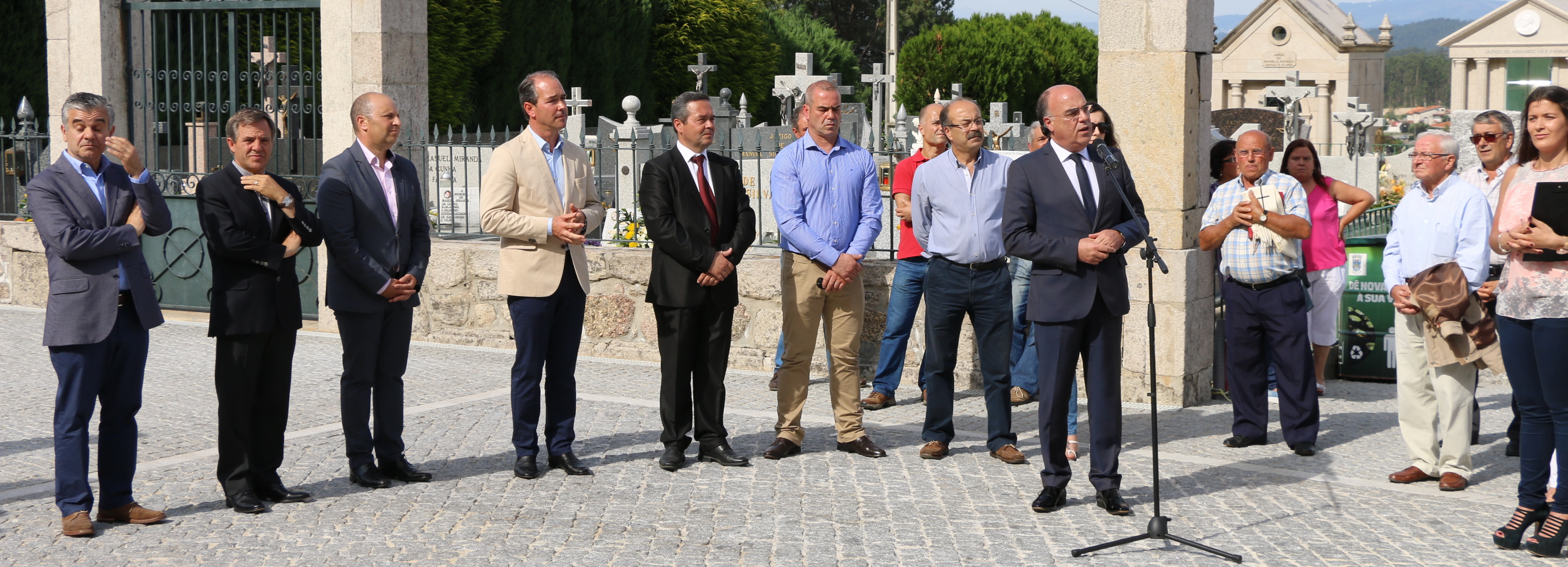 Presidente da Câmara inaugura acesso ao cemitério de Monte de Fralães