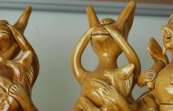 exposição sobre figurado no posto de turismo