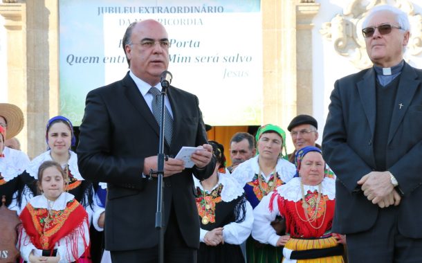 apresentação do programa da festa das cruzes 2016