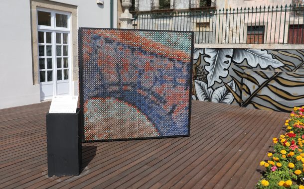 peça artística do quadrilátero cultural em barc...