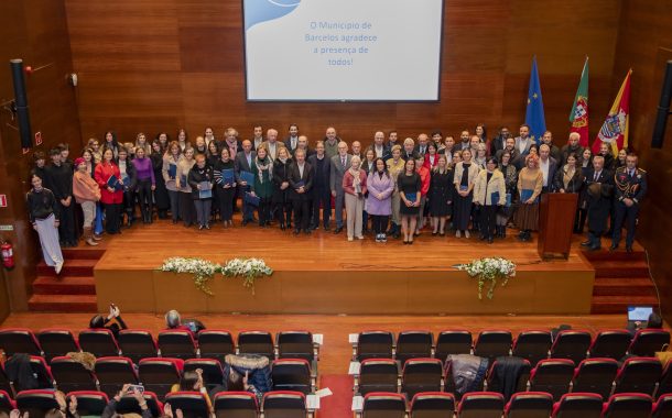 município distingue meia centena de entidades n...