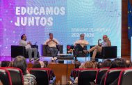 Município juntou 281 professores em seminário onde se falou dos desafios da tecnologia