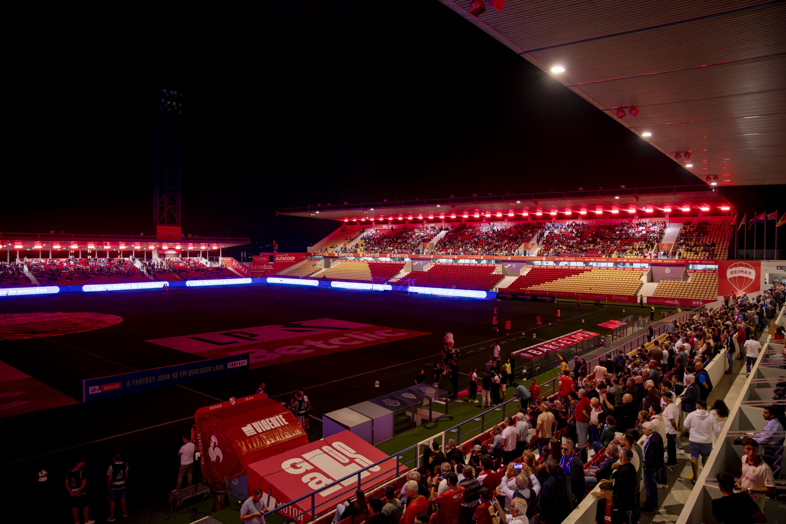 Concluída a instalação do novo Sistema de Iluminação do Estádio Cidade de Barcelos