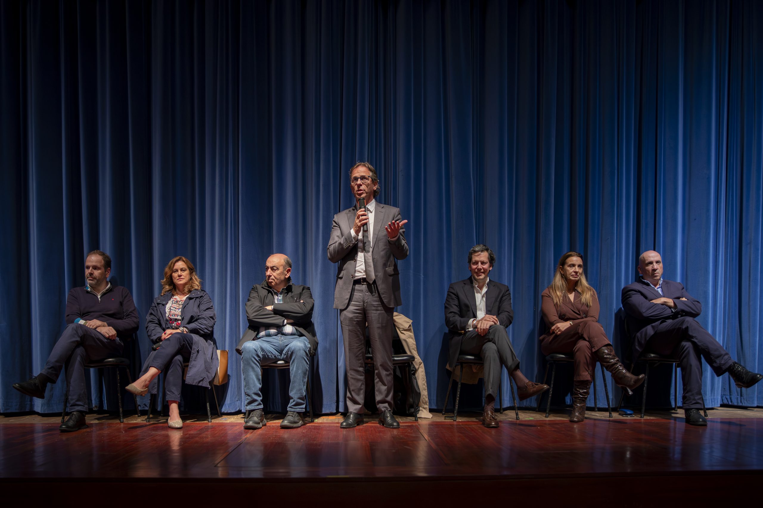 Mário Constantino Lopes reuniu com funcionários da autarquia