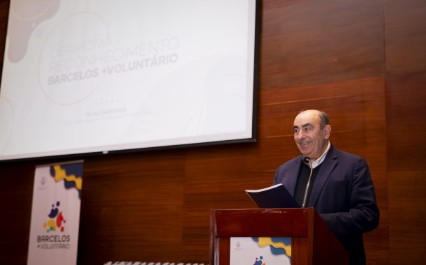 município de barcelos homenageou entidades e vo...