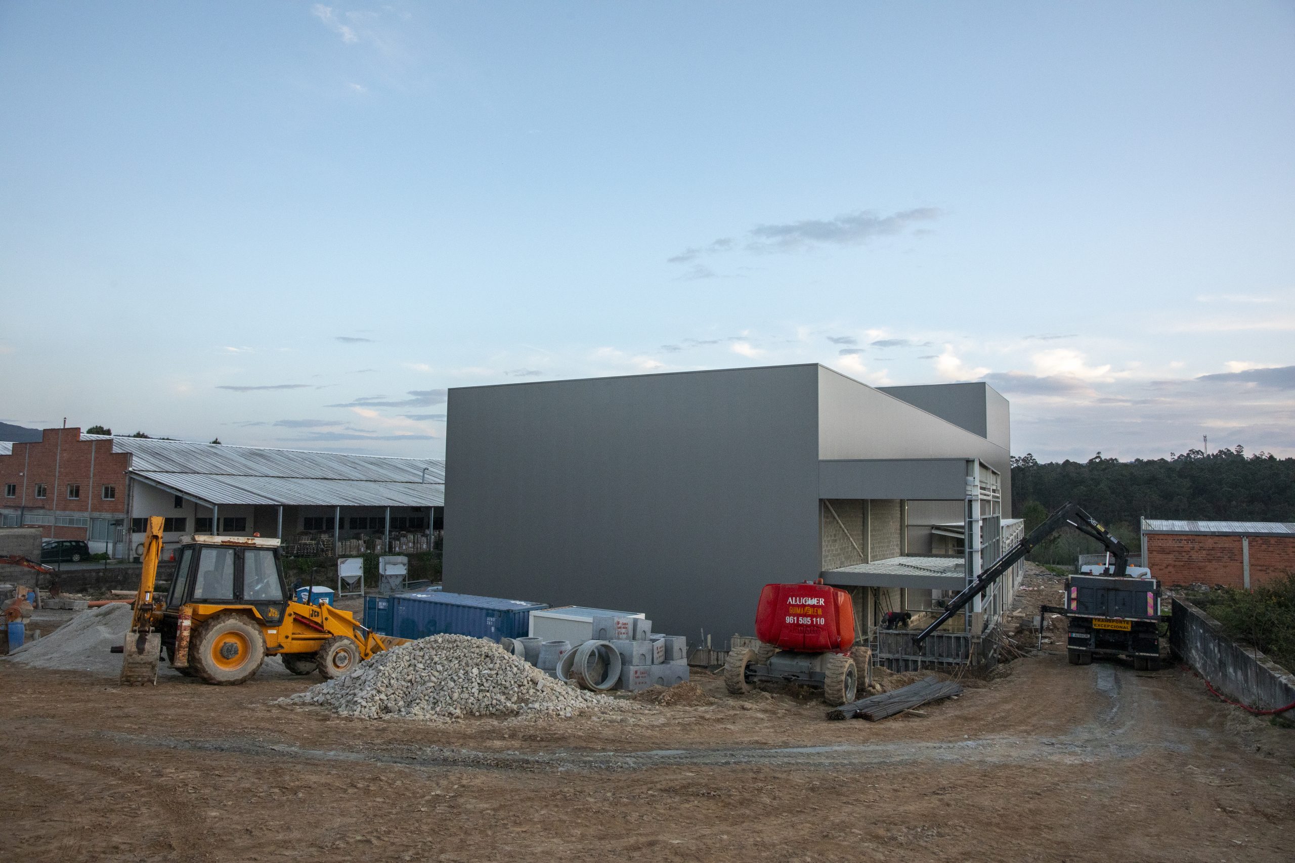 Nova fábrica de “pet food”instala-se em Fragoso