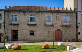 edifício da biblioteca municipal de barcelos va...