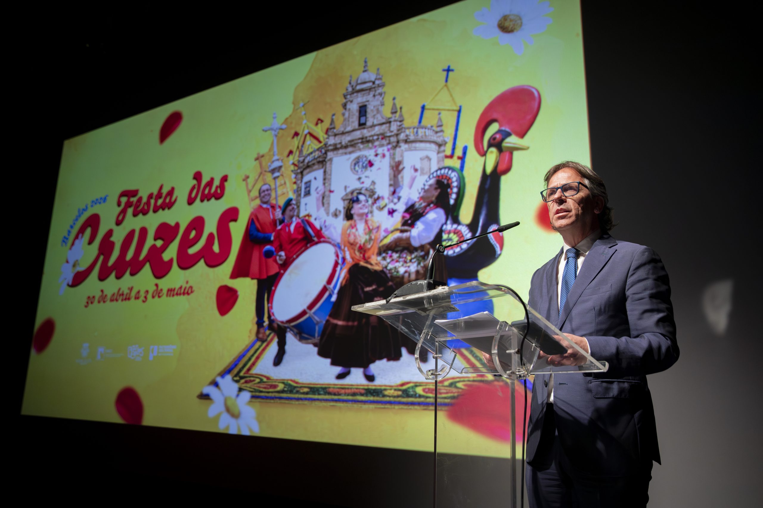 Mariza, D.A.M.A. e Matias Damásio na Festa das Cruzes 2026