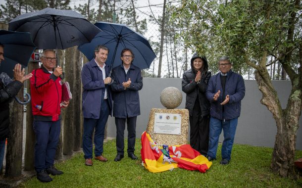 paradela inaugura bancada do parque desportivo